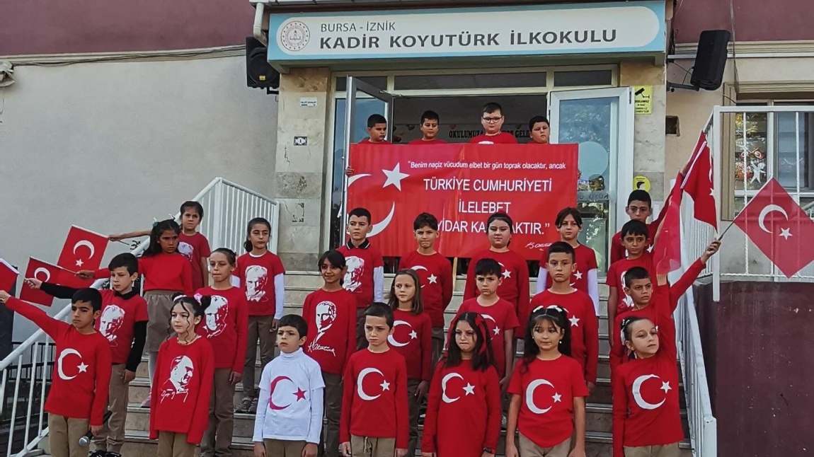 *Kadir Koyutürk İlkokulu’nda Coşkulu Cumhuriyet Bayramı Kutlaması*  